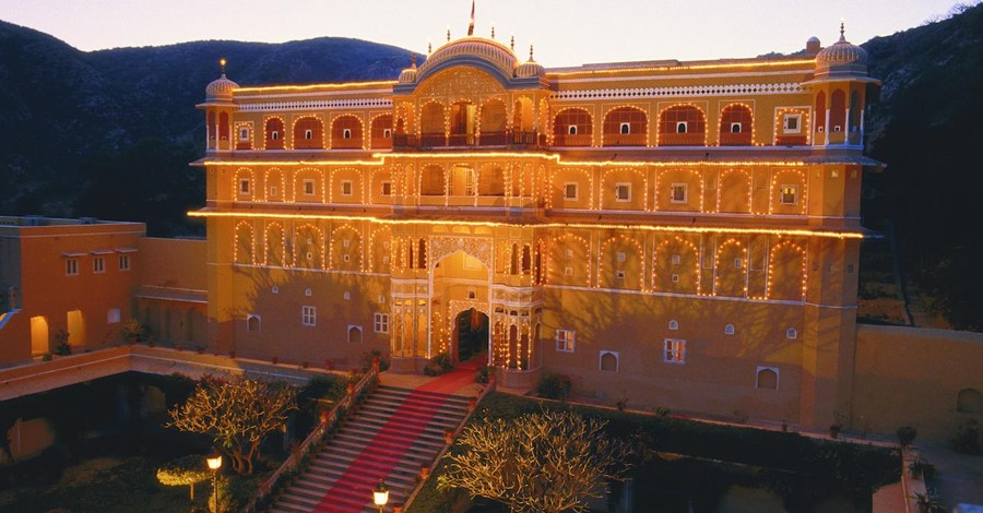 How much does a destination wedding at Samode Palace cost?