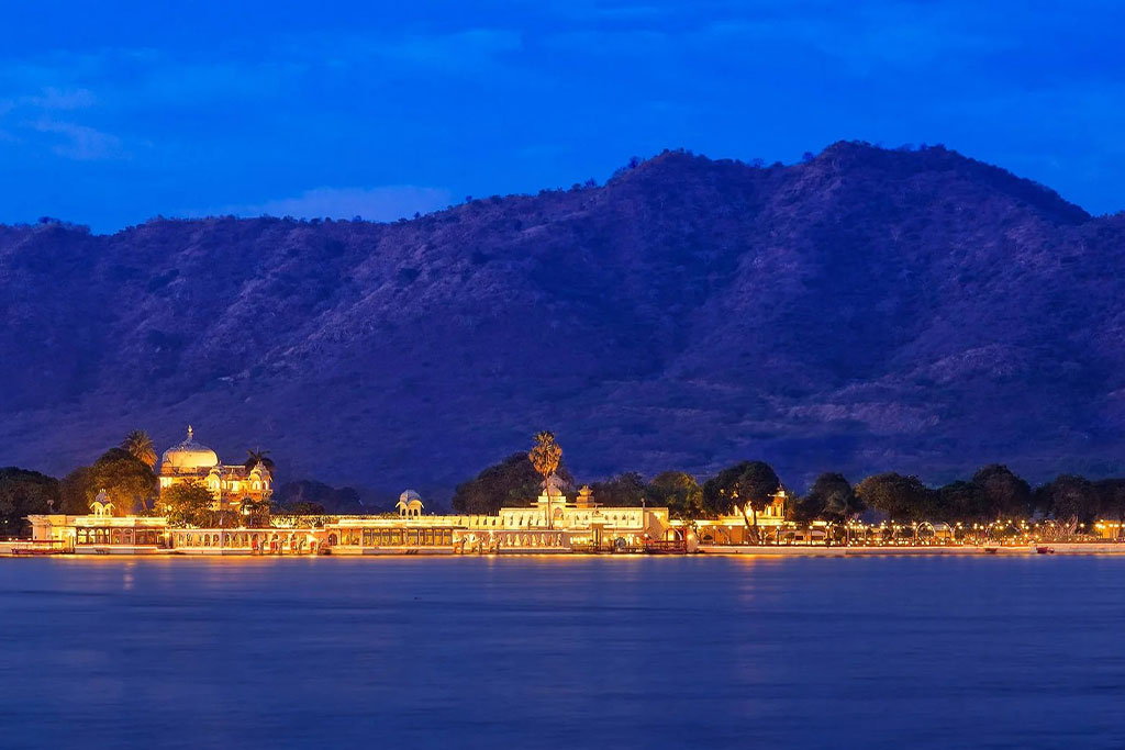Jagmandir wedding venue Udaipur — royal palace facade