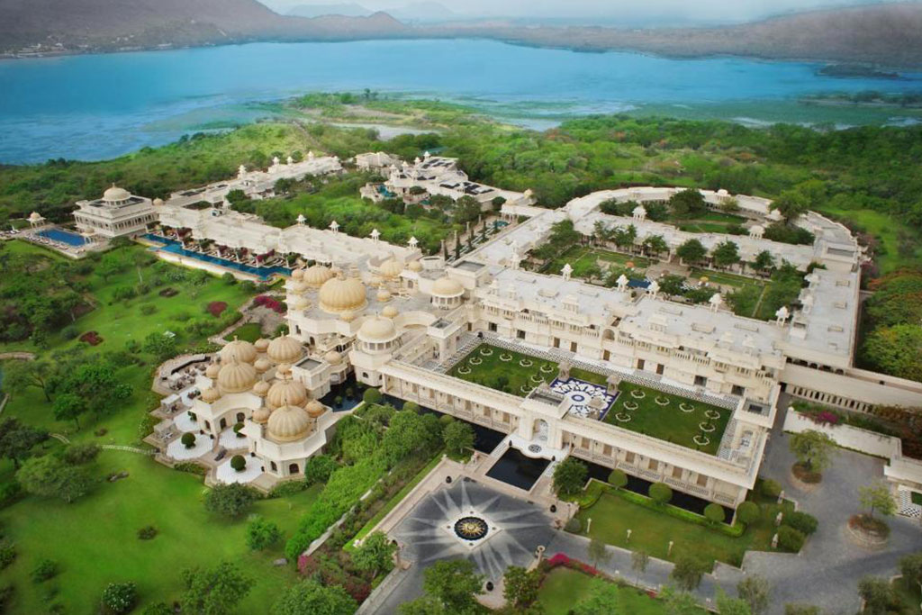 Oberoi Udaivilas wedding venue Udaipur — royal palace facade