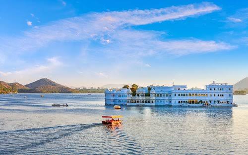 Jagmandir wedding venue Udaipur — royal palace facade