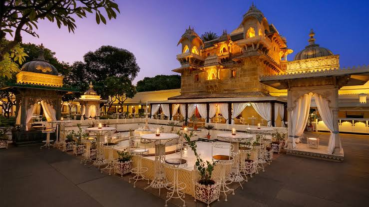 Jagmandir luxury room Udaipur