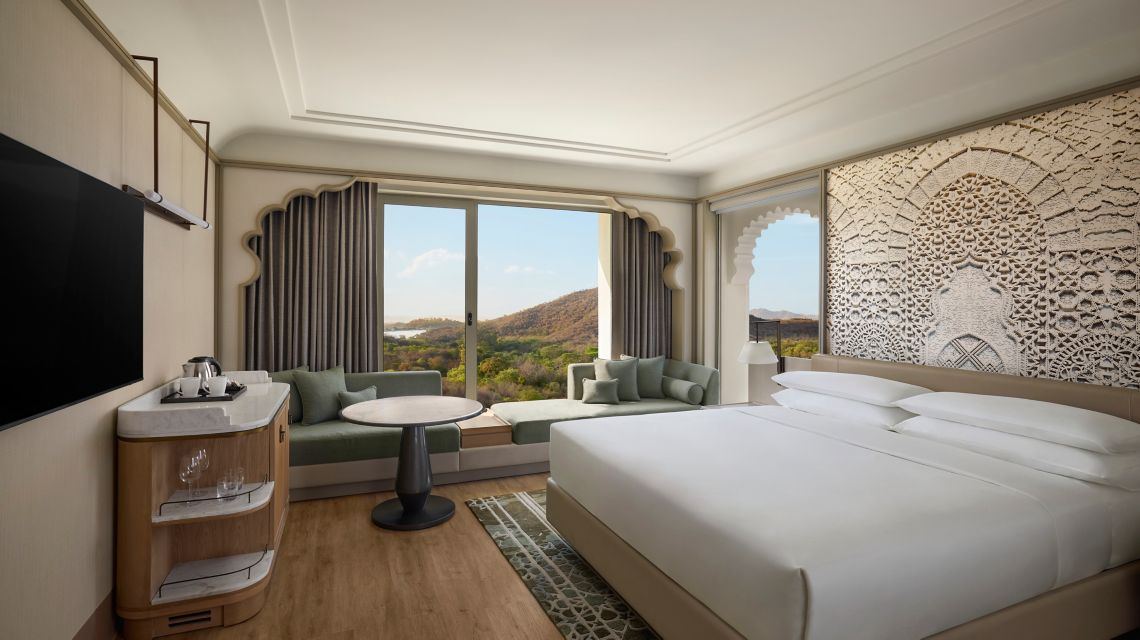 Udaipur Marriott Hotel grand Deluxe Suite 