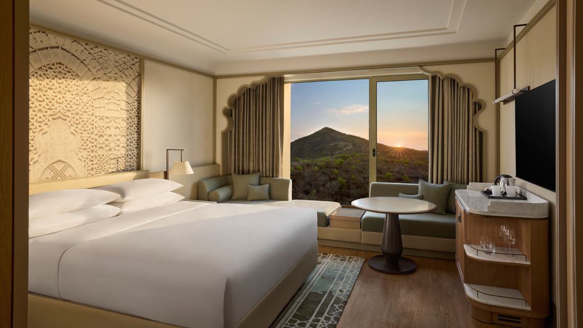 Udaipur Marriott Hotel luxury suite 