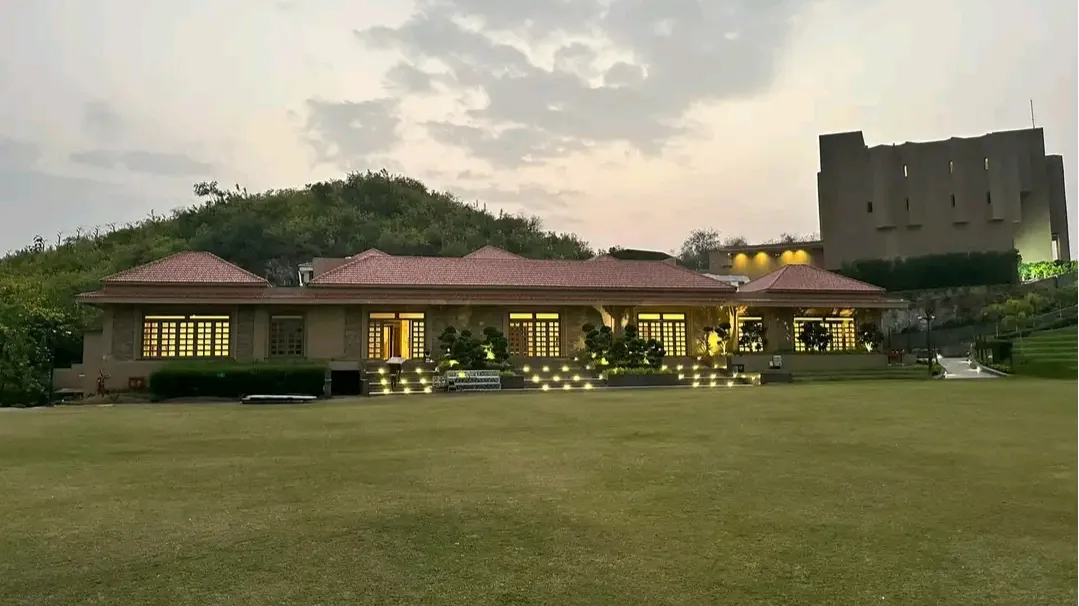 Mementos by ITC Hotels, Ekaaya Udaipur wedding venue Udaipur — royal palace facade
