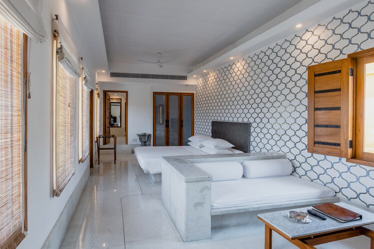 Raas Devigarh Aravalli Suites