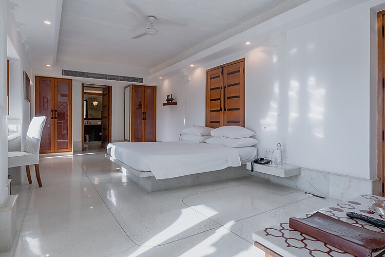 Raas Devigarh Palace Suites