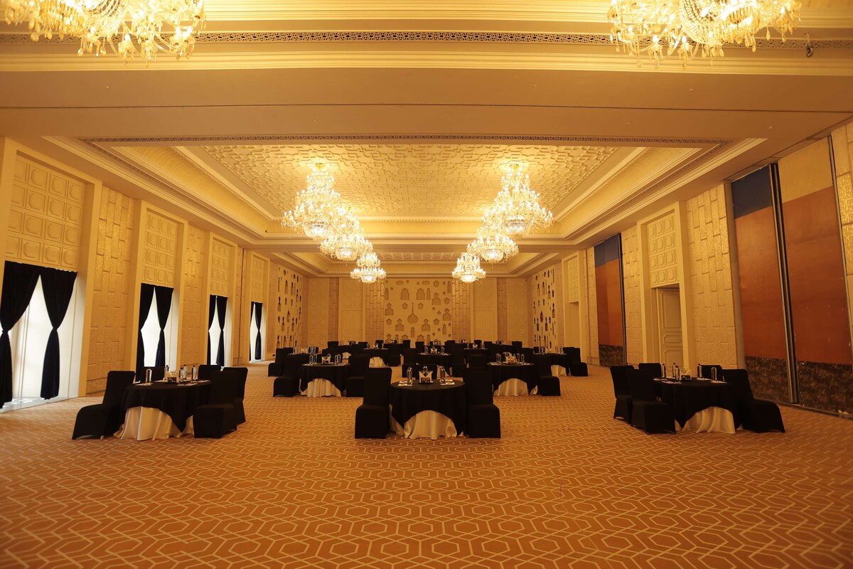 Radisson Blu Fatehsagar Ballroom 1