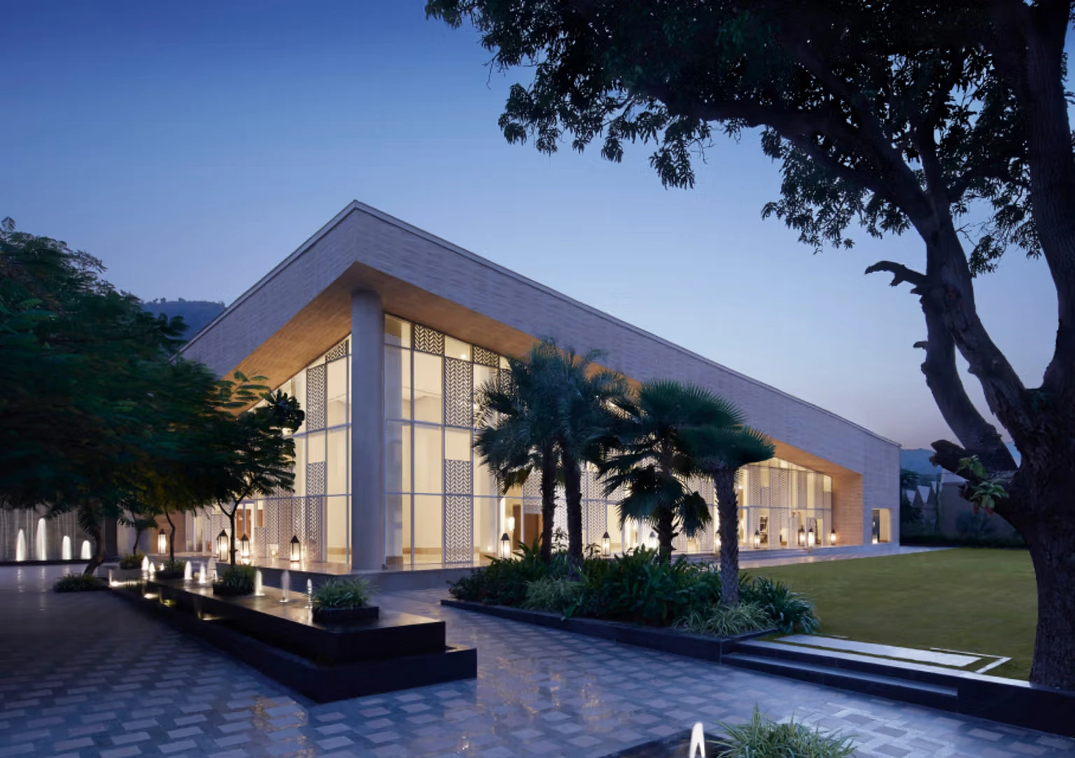 Taj Aravali Resort Mewar Lawn 2