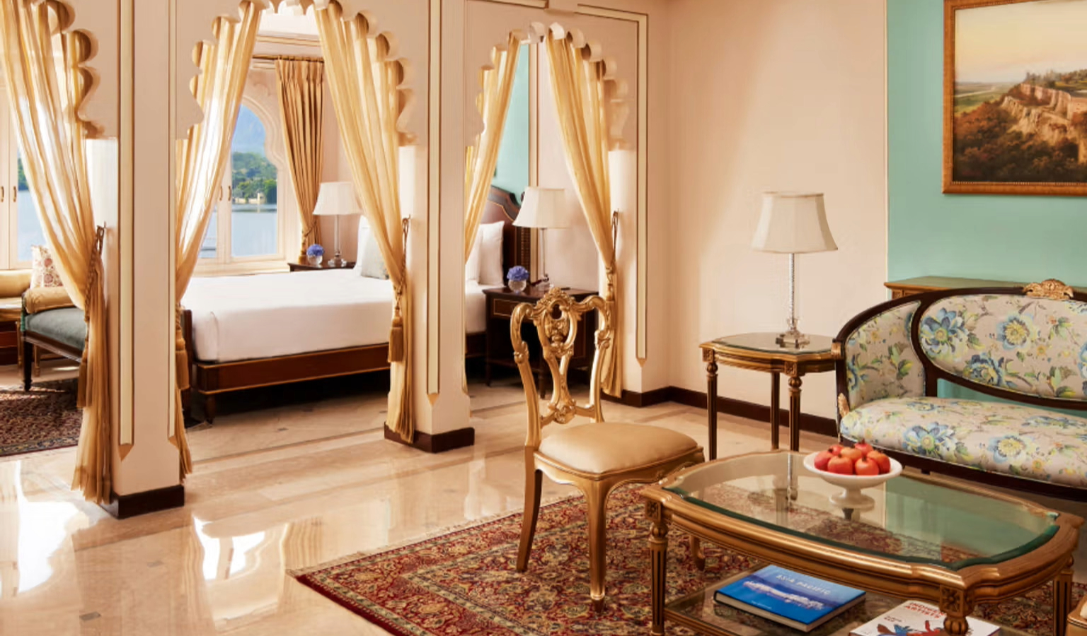 Taj Fateh Prakash luxury room Udaipur 