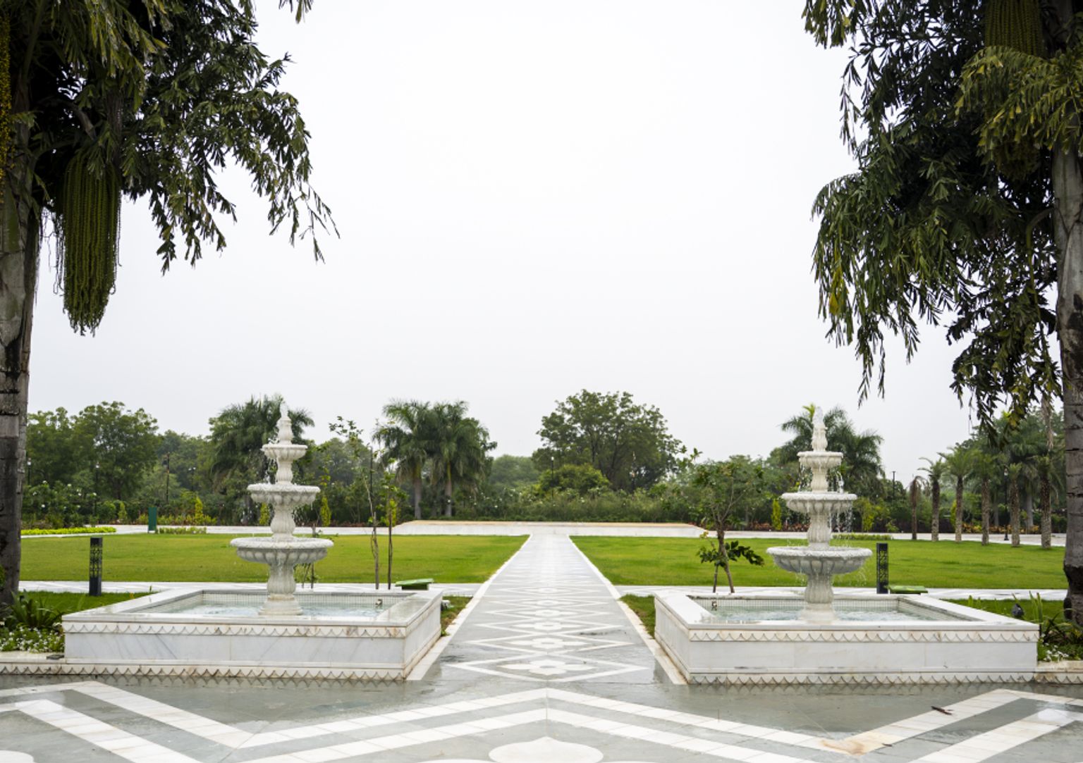 Taj Lalit Bagh Wedding Venue Raj Van — Main Lawn