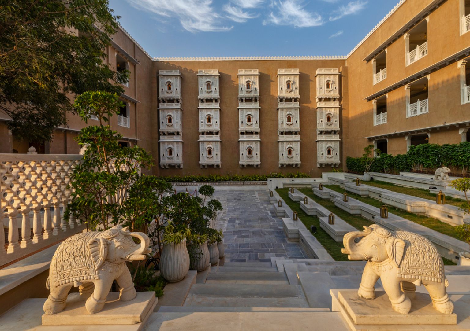 Taj Lalit Bagh Wedding Venue Sahelion ki Baori