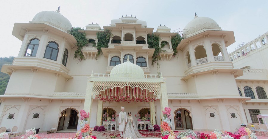 Real Wedding Story: Mrin & Dustin’s NRI Wedding at Aurika Udaipur