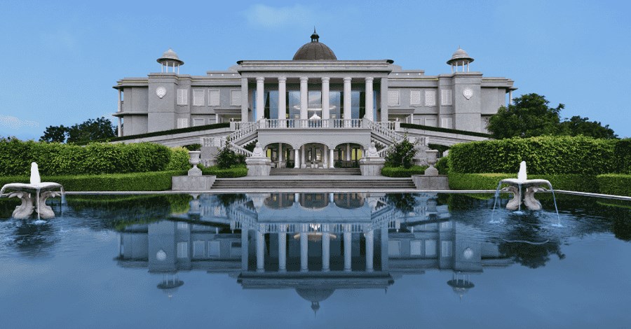 Unforgettable Destination Wedding in Raffles Udaipur Resort 