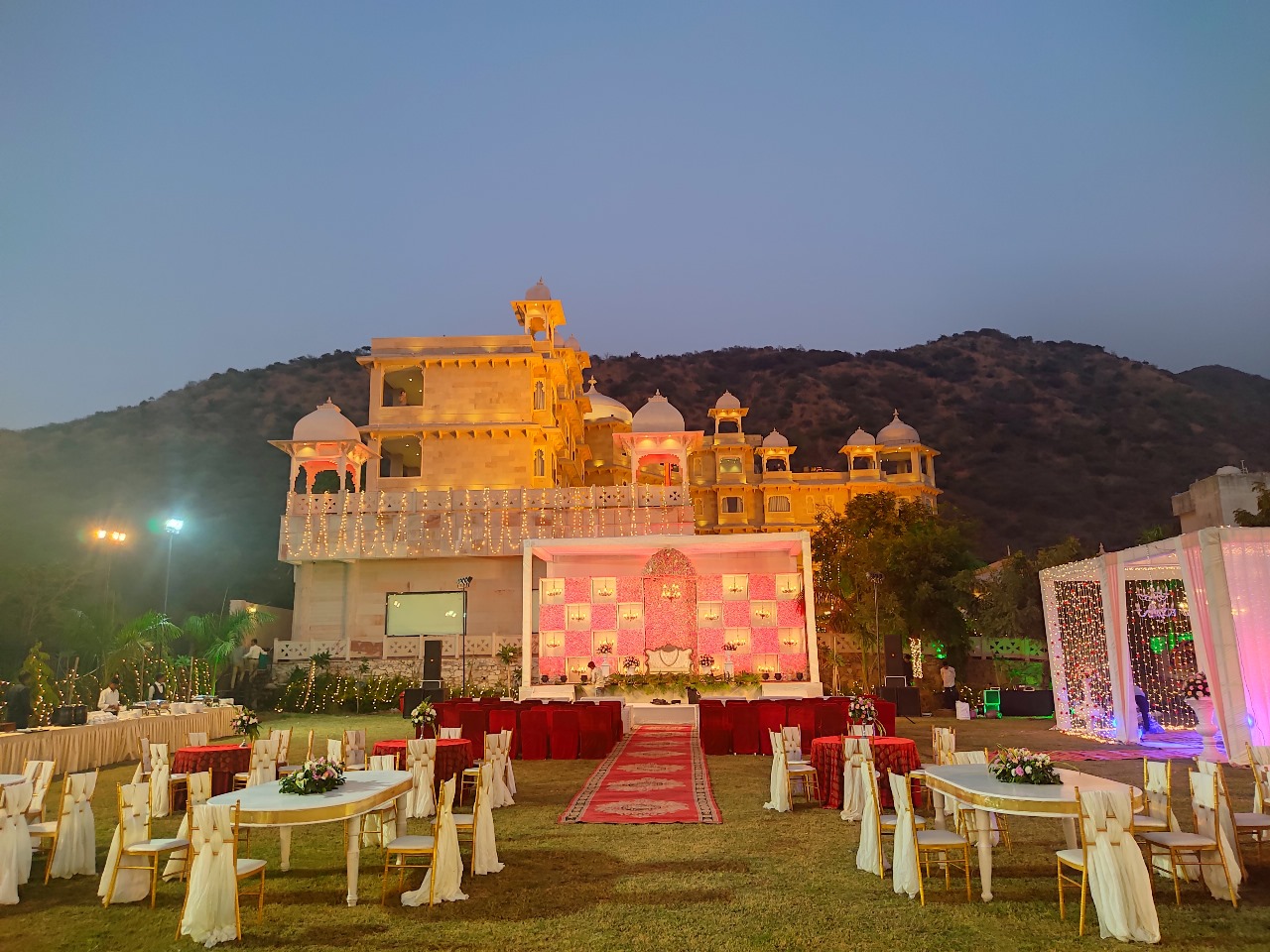 Royal Wedding at Traavista Aravali Mahal Udaipur Royal Wedding at Traavista Aravali Mahal Udaipur