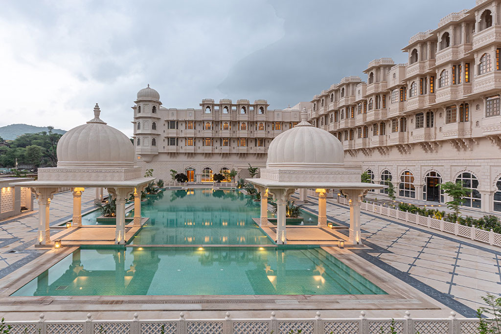 Wyndham Grand Udaipur Destination Wedding Venue Hilltop Wedding Venue in Udaipur
